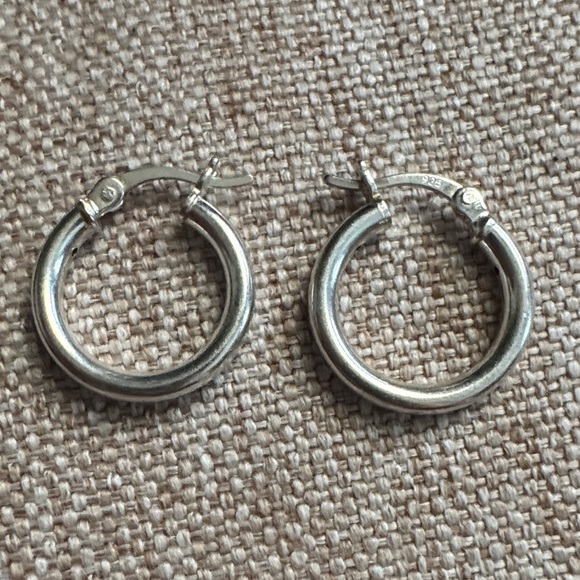 N/S Jewelry - Sterling Silver Hoop Earrings - Classic Silver Hoops
